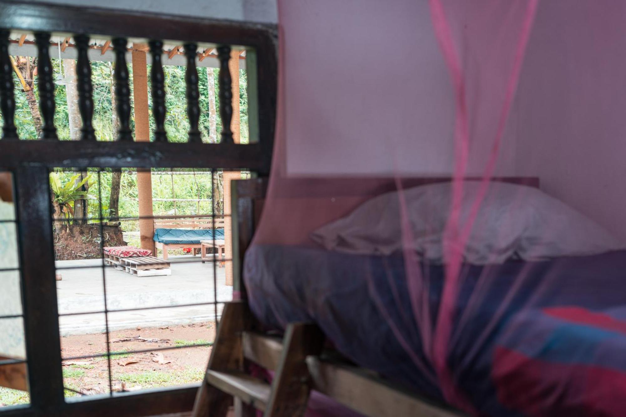 אונה ואטונה Hostel Singha Lounge מראה חיצוני תמונה